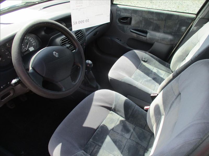 Renault Mégane 1,4 i, klima, serv. kniha, - fotka 17 z 32