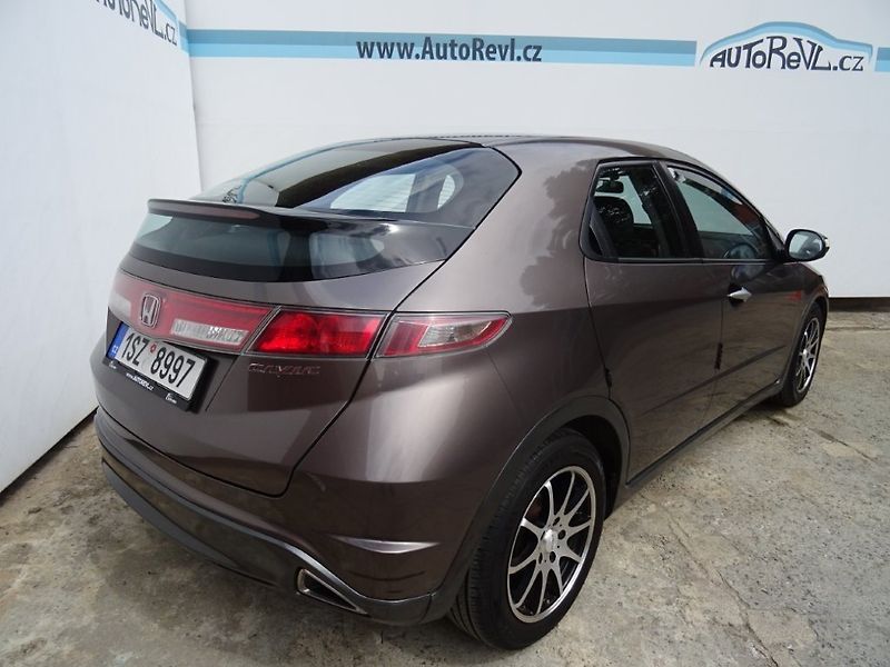 Honda Civic (2010) 1.4i,73kW,NovéČR,klima - fotka 4 z 21