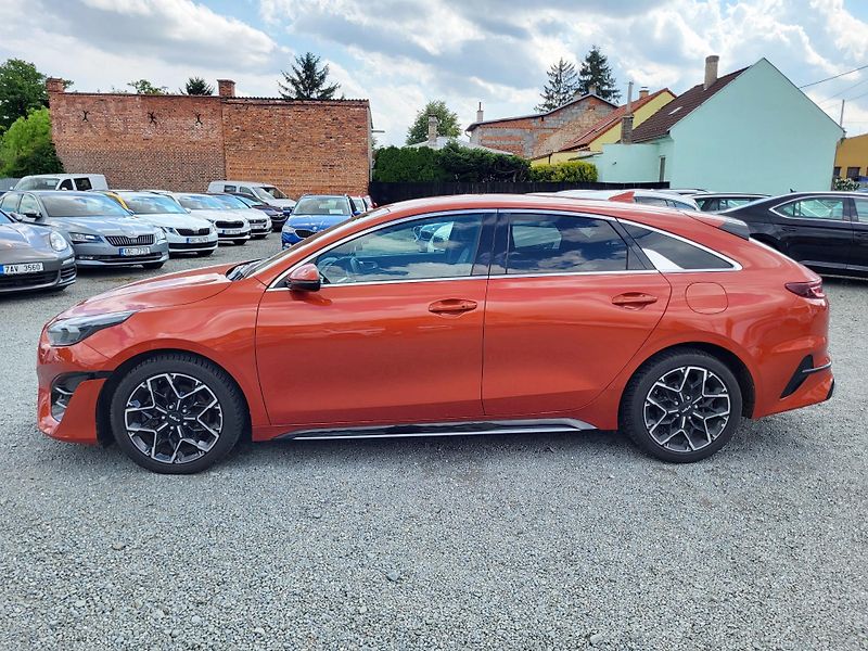 Kia ProCeed 1.5 T-GDI 118kW GT LINE *ČR - fotka 2 z 46