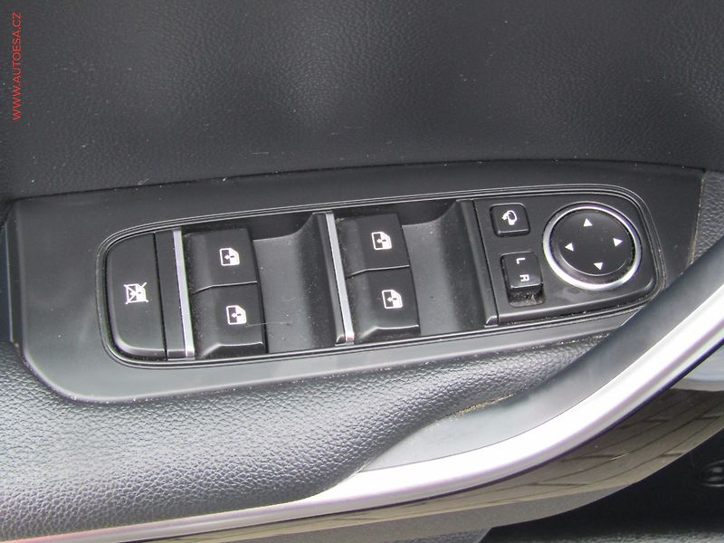 Kia Ceed (2022) 1.5 T-GDi, ČR, GT Line, AT - fotka 11 z 22