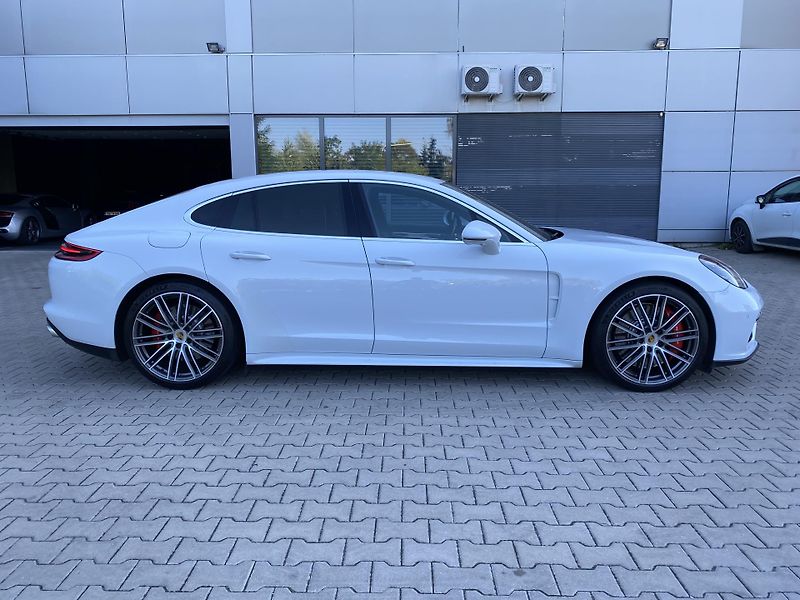 Porsche Panamera (2017) TURBO - fotka 5 z 17