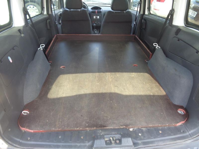 Opel Combo 1,2 - fotka 9 z 15