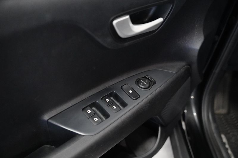 Kia Stonic - fotka 12 z 28