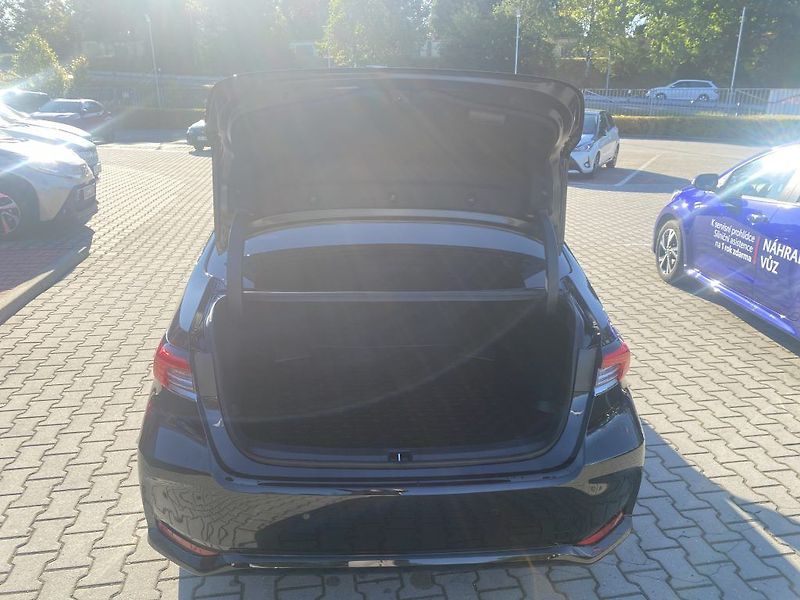 Toyota Corolla 1.8 Hybrid CVT Style - fotka 7 z 27
