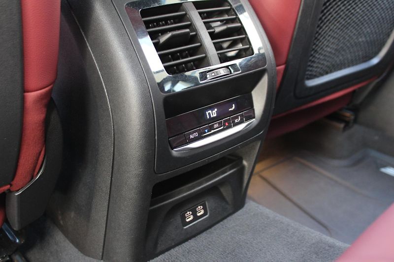 BMW X3 M40i - fotka 23 z 27