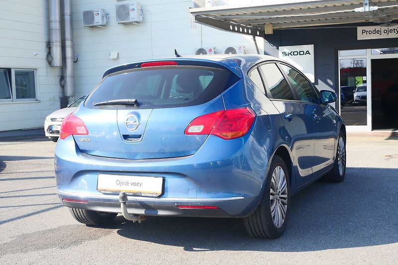 Opel Astra - fotka 2 z 6