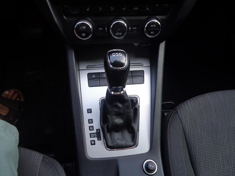 Škoda Octavia 2,0 TDI - fotka 8 z 13