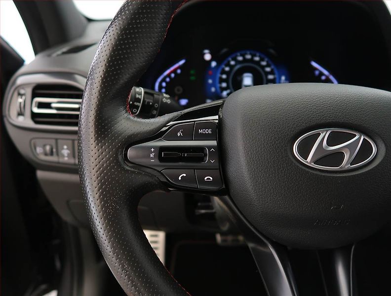 Hyundai i30 (2022) N Line Premium 1.5 T-GDI MHEV - fotka 19 z 26