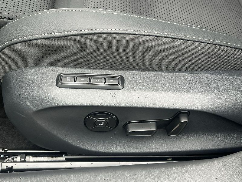 Škoda Superb (2026) Combi 2,0 TDI 4x4 DSG Sportlin - fotka 22 z 30