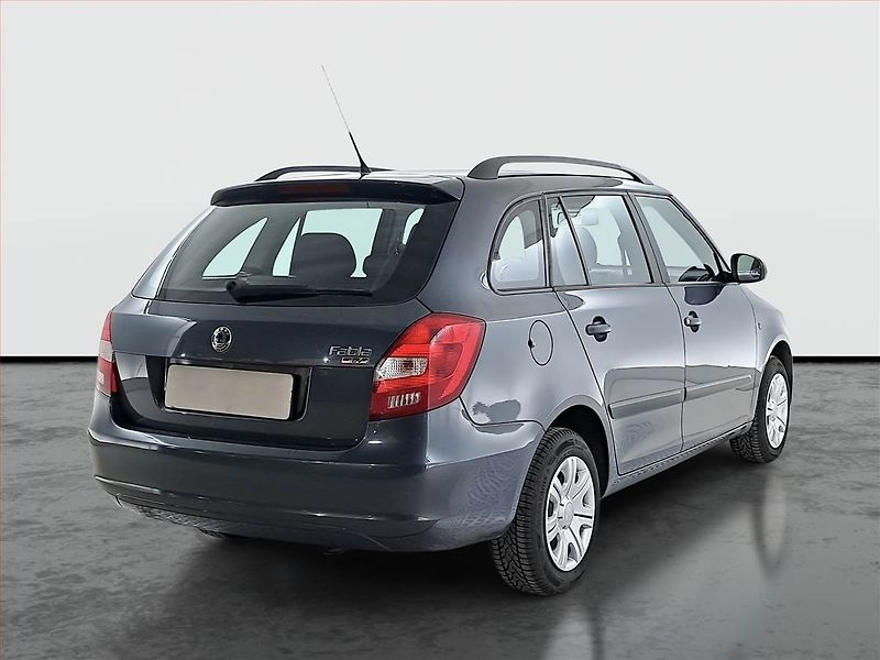 Škoda Fabia (2010) 1.4 16V - fotka 5 z 14
