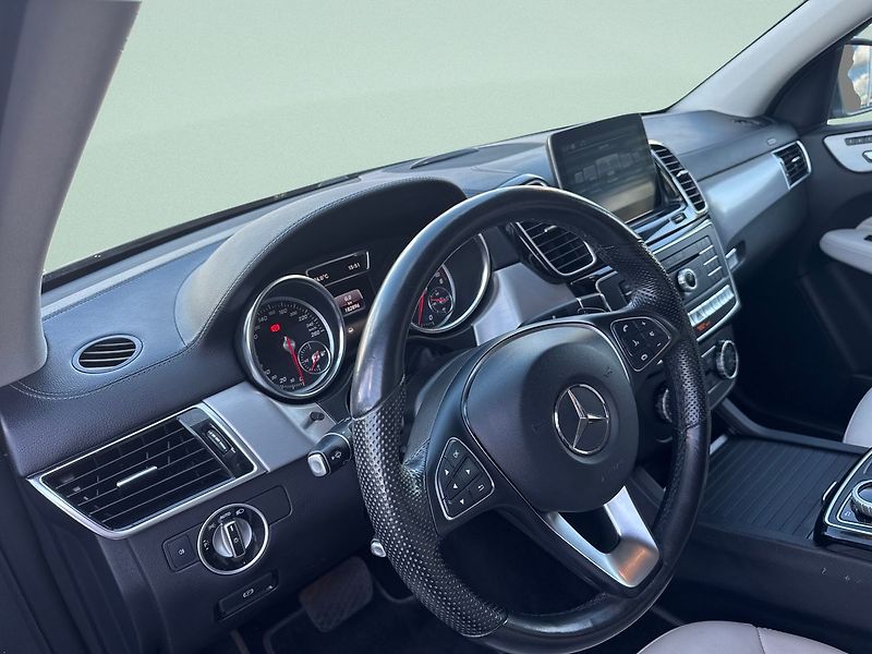 Mercedes-Benz GLE AMG paket 350d 4MATIC kupé - fotka 9 z 21