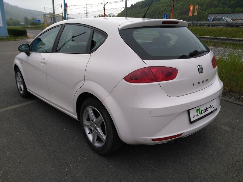 Seat Leon 1,6 TDI - fotka 4 z 29