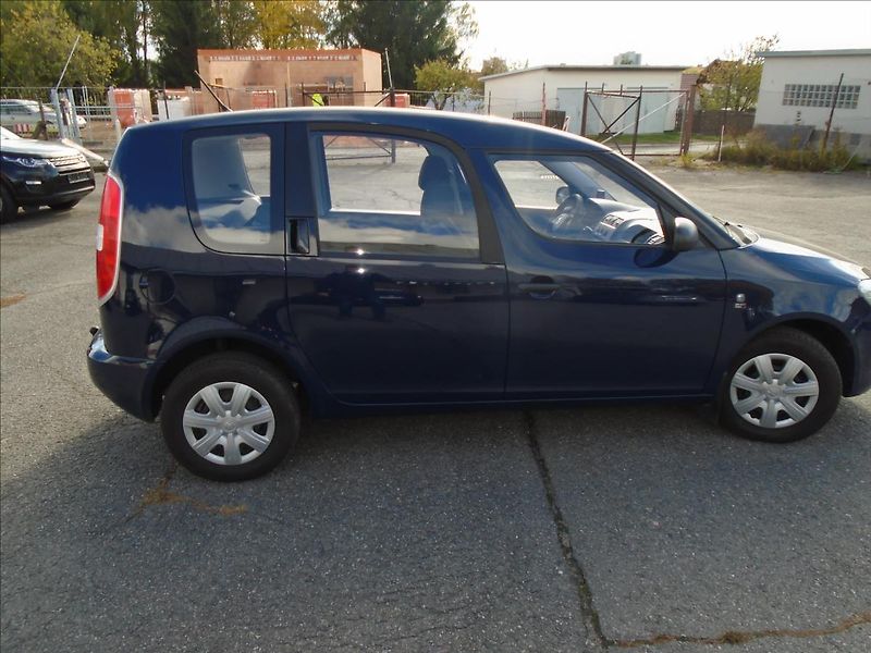 Škoda Roomster 1,4 - fotka 2 z 25