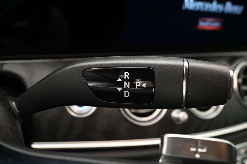 Mercedes-Benz Třídy E 2,0 220D 147kW 9G-TRONIC Záruk - fotka 21 z 30