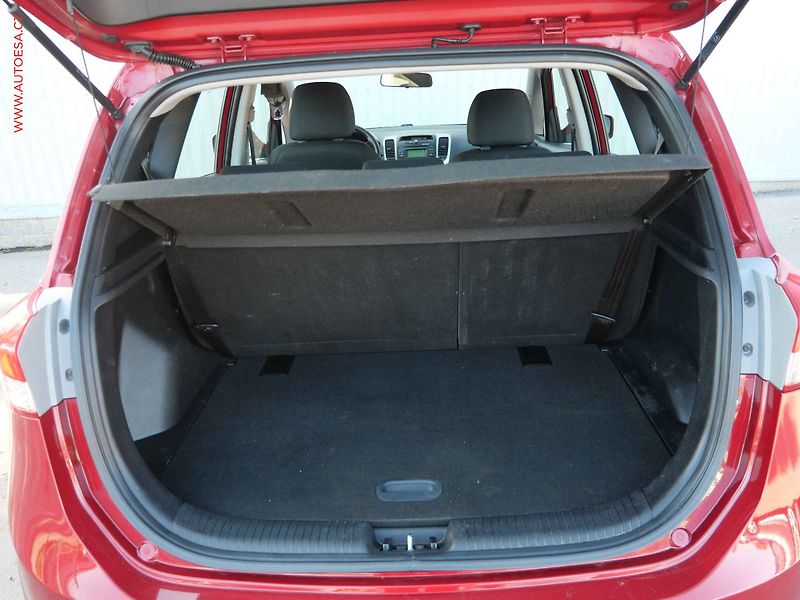Hyundai ix20 (2012) 1.4CRDi, Klima - fotka 7 z 14