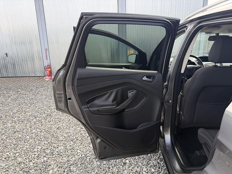 Ford Kuga 2.0TDCi 140PS 162TKM SERVIS!!! - fotka 104 z 162