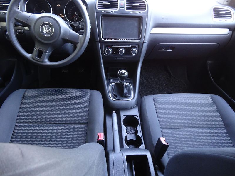 Volkswagen Golf K.1.6TDi Klima,Navi,Plná nádrž - fotka 4 z 16