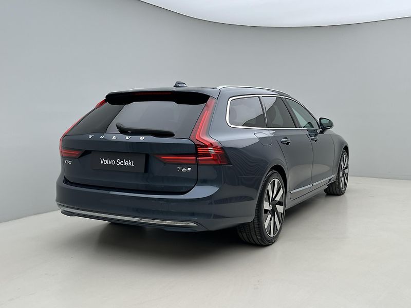 Volvo V90 T6 AWD RECHARGE CORE AUT 1.maj - fotka 13 z 47