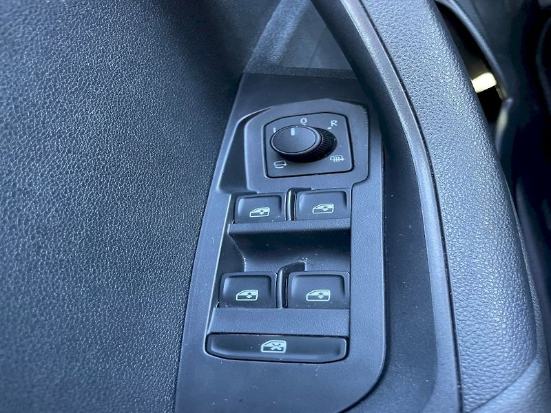 Škoda Karoq (2025) TOP SEL TS 110/1.5 A7F - fotka 29 z 37