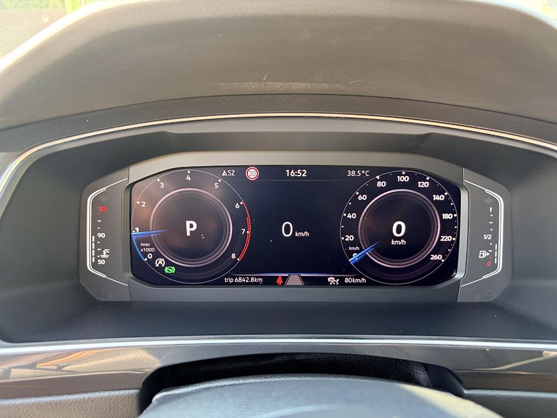 Volkswagen Tiguan 1.5TSI DSG MATRIX VIRTUAL - fotka 23 z 58