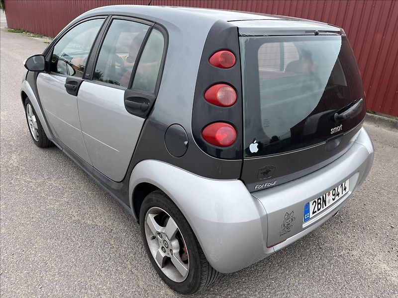 Smart Forfour 1,3 i AUTOMAT PANORAMA KLIMA - fotka 8 z 35