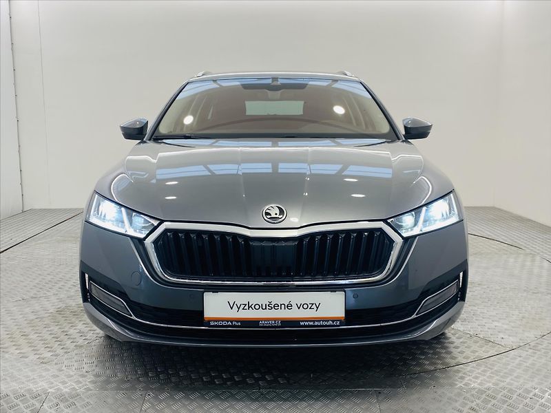 Škoda Octavia 2,0 TSI 140kW DSG 4x4 Style Pl - fotka 4 z 29