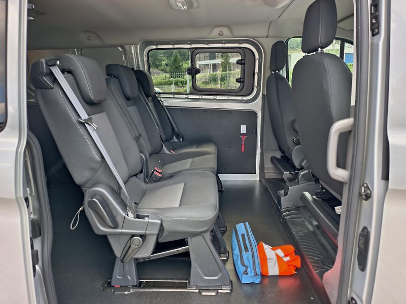 Ford Transit Custom 2.0EcoBlue 96kW A/T ACC ČR DPH - fotka 10 z 23