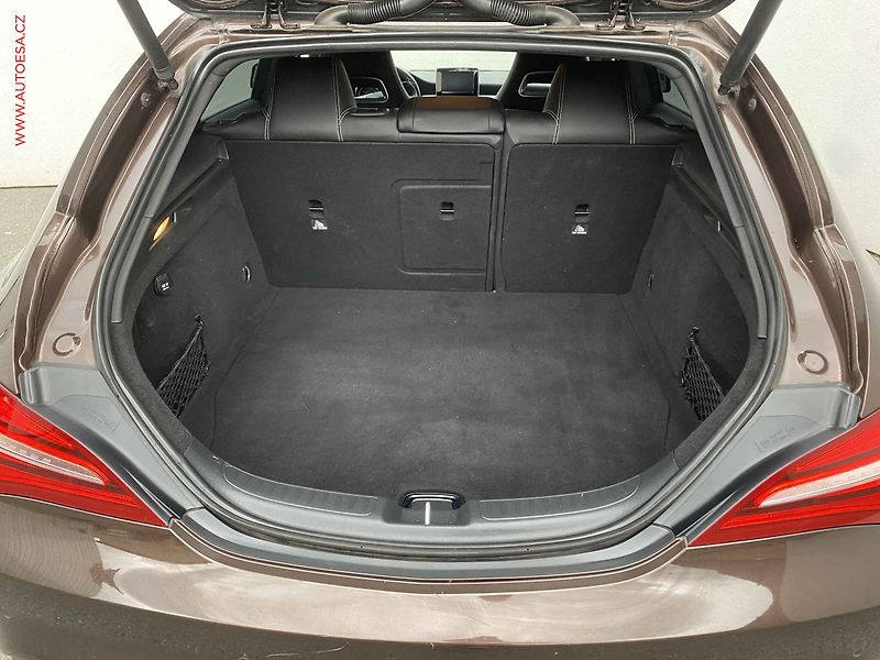 Mercedes-Benz CLA (2017) 1.6T 200, AT, LED, navi - fotka 7 z 18