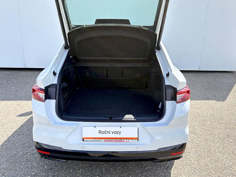 Škoda Enyaq (2025) 85 kWh / 210 kW / L&K - fotka 30 z 36