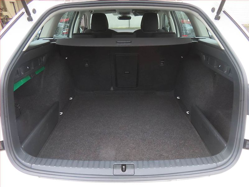 Škoda Octavia (2021) Style 1.5 TSI, ČR,1.maj, Navi - fotka 13 z 14
