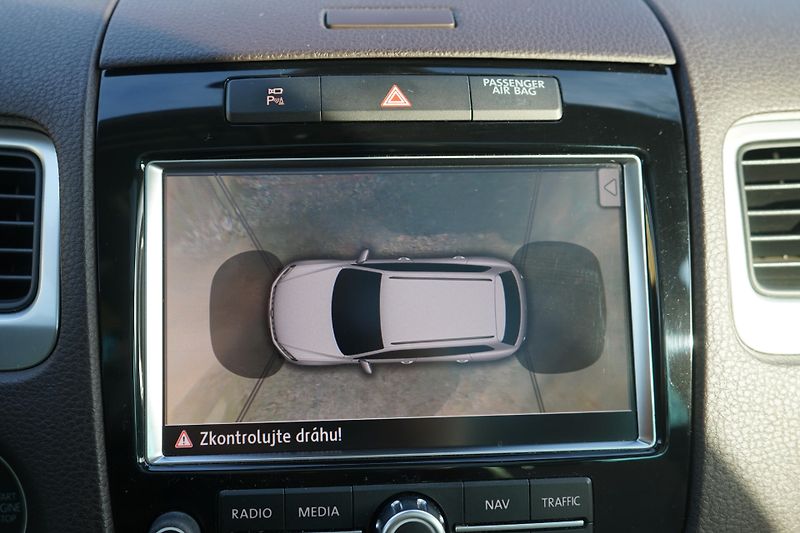 Volkswagen Touareg 180kW Pano 360 Matrix AdTempom - fotka 30 z 39