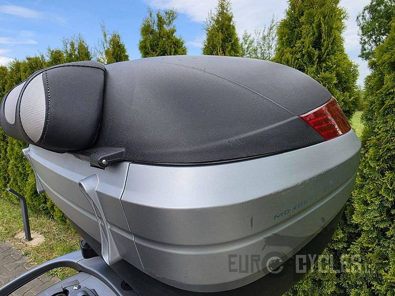 Suzuki Burgman 650 Executive (2014) ABS - fotka 12 z 17