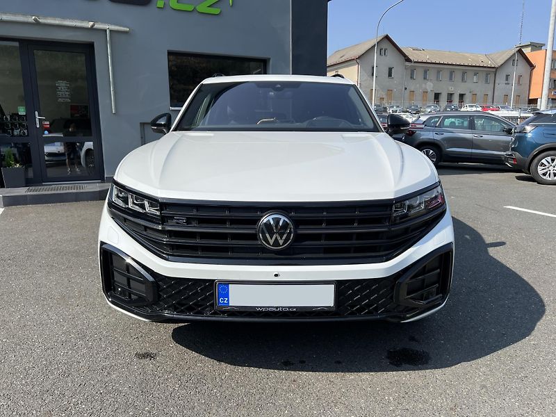 Volkswagen Touareg 3.0 TDi 210 kW R-LINE 4MOTION - fotka 7 z 23