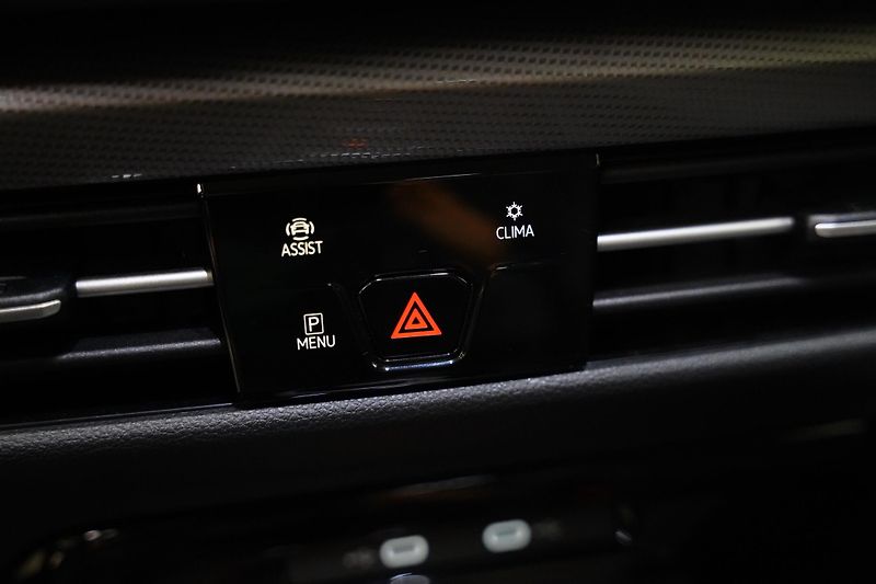 Volkswagen Golf - fotka 24 z 28