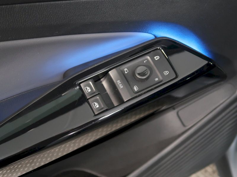 Volkswagen ID.4 (2023) PRO PERFORMACE 150kW / 82kWh T - fotka 12 z 36