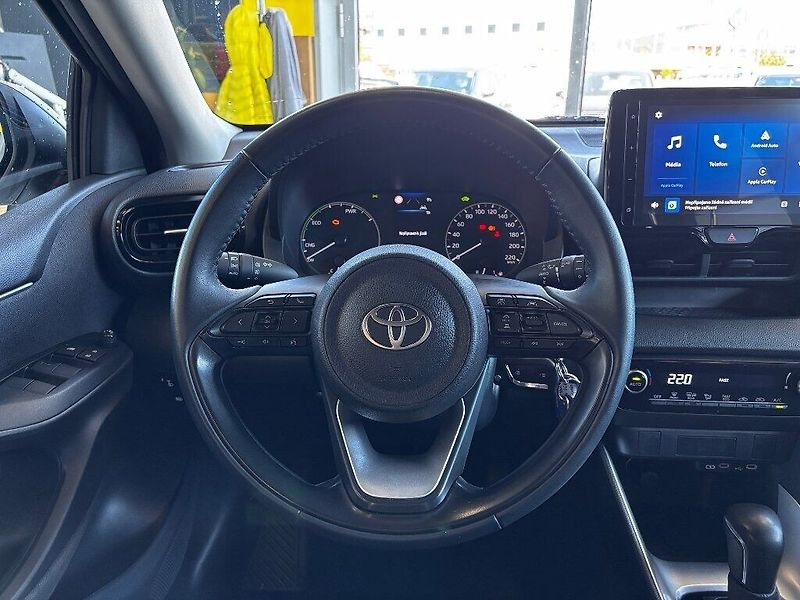 Toyota Yaris 1.5HEV 68kW REZERVACE - fotka 10 z 16