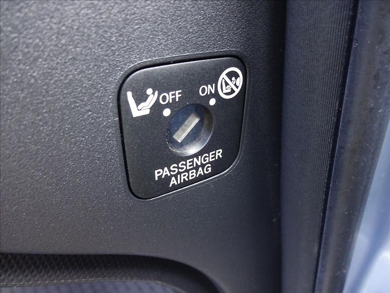 Toyota Auris 1,33 VVTi 74 kW - fotka 30 z 41