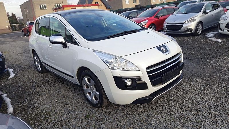 Peugeot 3008 (2012) - fotka 2 z 32