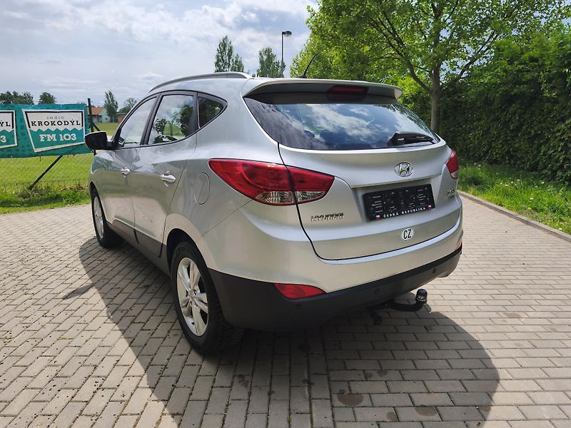Hyundai ix35 2.0 CRDI - fotka 6 z 21