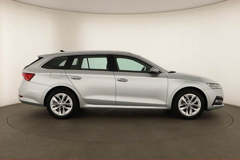 Škoda Octavia (2021) Style 1.5 TSI - fotka 6 z 13
