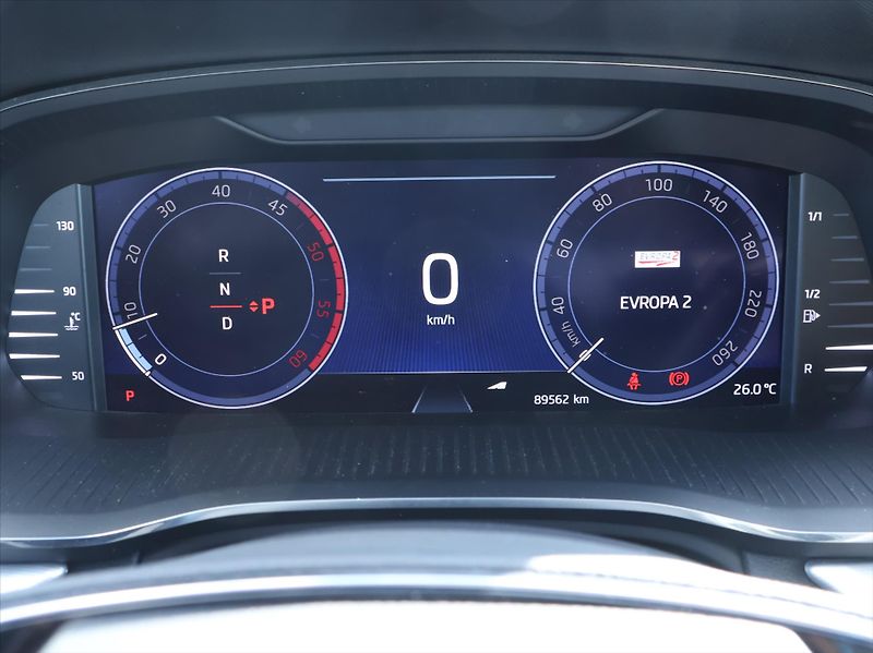 Škoda Octavia 2,0 TDI DSG Style Matrix DPH - fotka 13 z 22