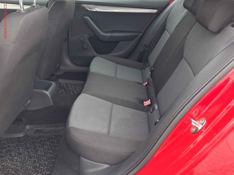 Škoda Octavia (2014) 1.2 TSI, ČR, servis.kniha, AC - fotka 10 z 17