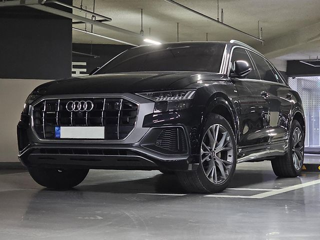 Q8 prošla v roce 2023 faceliftem.