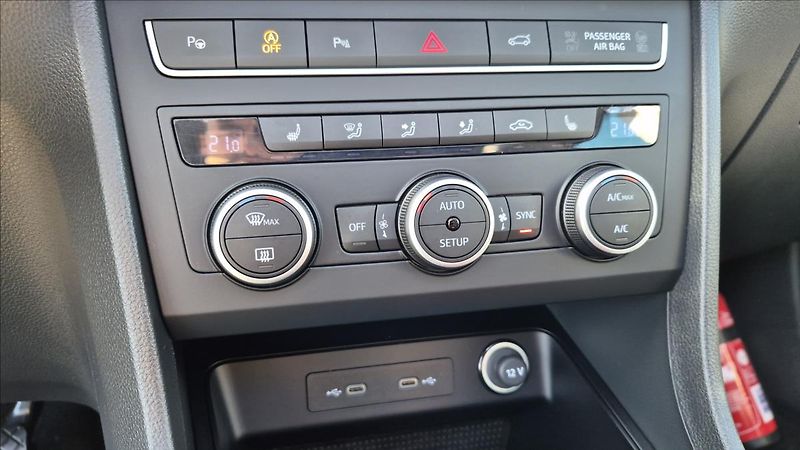Seat Ateca 2,0 TDi 110 Kw Style DSG DPH - fotka 17 z 27