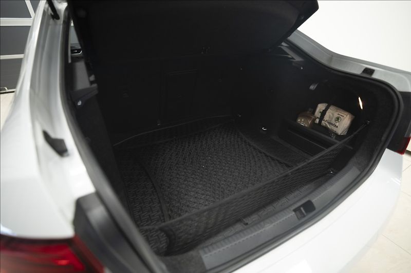 Škoda Octavia 2,0 TDI NAVI KEYLESS VÝHŘEV ČR - fotka 40 z 41