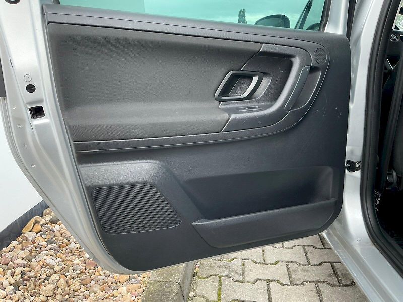 Škoda Roomster (2015) 1.2 TSI Style - fotka 14 z 23