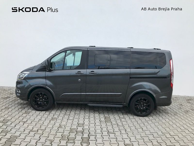 Ford Tourneo Custom (2018) - fotka 3 z 26
