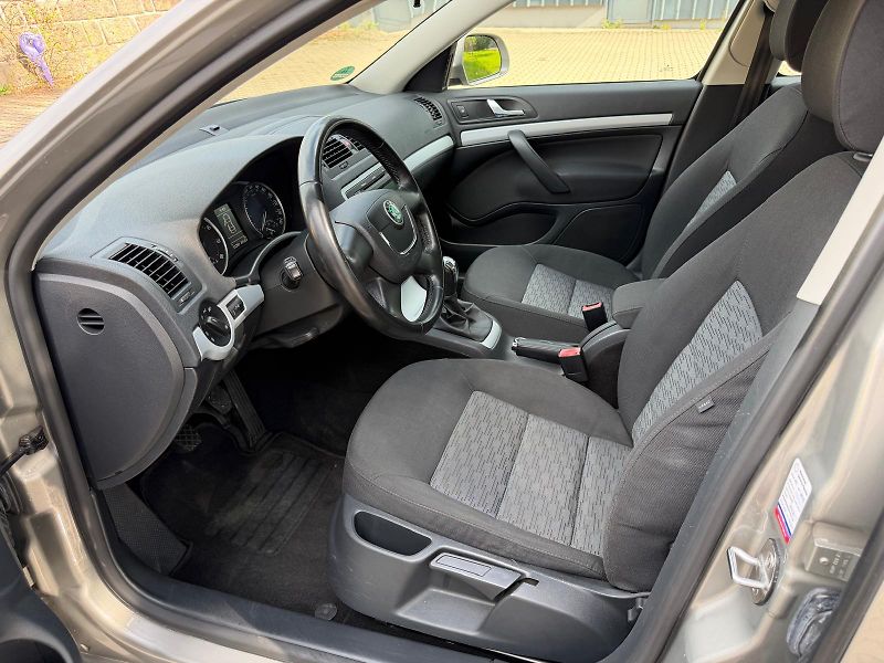 Škoda Octavia 1,2 TSI Elegance/77 kW/1.maj - fotka 8 z 26