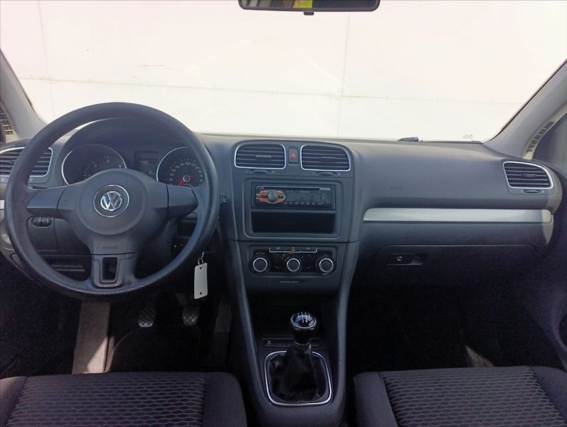 Volkswagen Golf 1,6 TDi Klimatizace - fotka 15 z 29