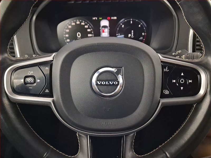 Volvo XC90 (2020) D5 AWD - fotka 16 z 27